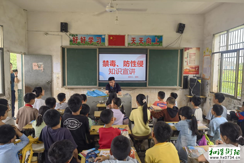 衡南县泉溪镇：慰问暖童心，法治护成长