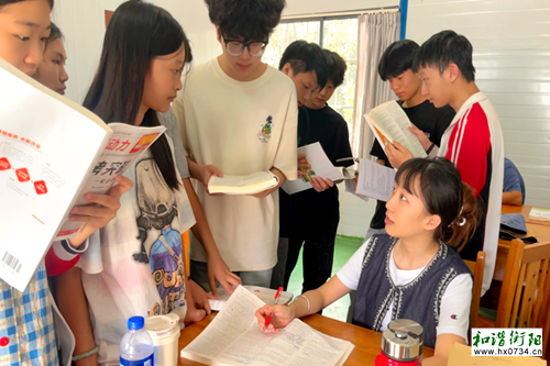 育人星河，我以微光缀其间