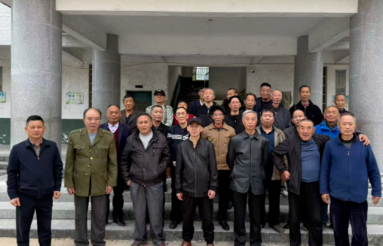 桑榆情暖重阳 薪火传承教育