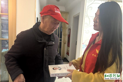 祁东憩园社区开展“送书上门,送学入心”主题活动