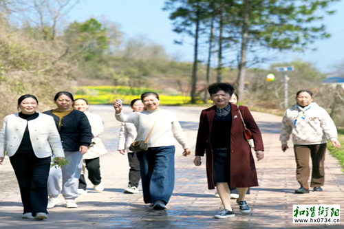 岳屏镇举办“巾帼风采・光影同行”主题摄影活动