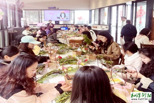 衡南三中：“三八”妇女节踏春插花共展巾帼风采