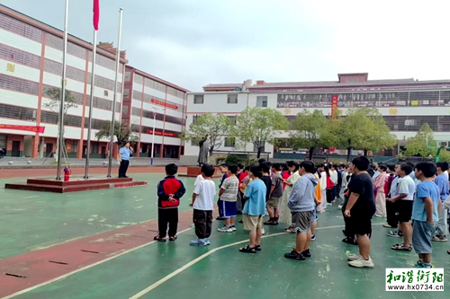 蒋家桥镇:安全宣传进校园 上好开学“第一课”